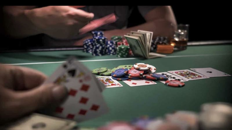 Hiểu đúng về nghệ thuật Bluff trong Poker